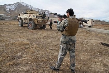 Căn cứ lục quân ở Afghanistan bị đánh bom, 30 nhân viên an ninh thiệt mạng