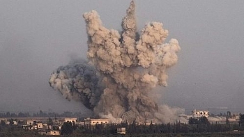 khong quan nga syria trut mua bom du doi suot 2 ngay tieu diet is o mien trung syria