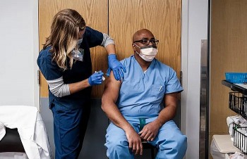 toa phuc tham cap lien bang hoa ky chan lenh tiem vac xin bat buoc cua ong biden