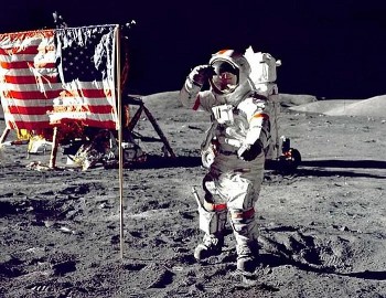NASA lùi thời điểm đưa người trở lại Mặt Trăng