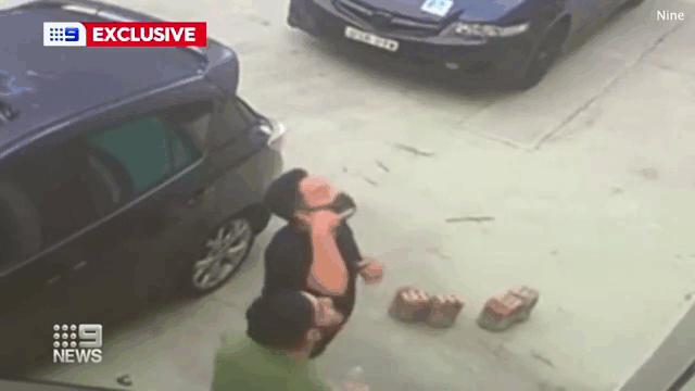 video bi giam giu nguoi phu nu tu cuu minh theo phat kien khong ngo