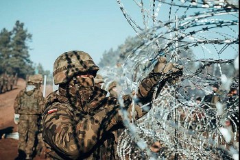 nga tuc toc dieu 2 may bay nem bom sang belarus