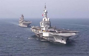 hoa ky dong tau san bay cho phap sau do be cua thuong vu tau ngam the ky