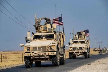 Hoa Kỳ âm thầm điều hàng trăm xe quân sự tới Syria