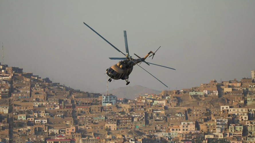Taliban lần đầu tổ chức tập trận không quân, sự xuất hiện của trực thăng Mi-17 gây bất ngờ