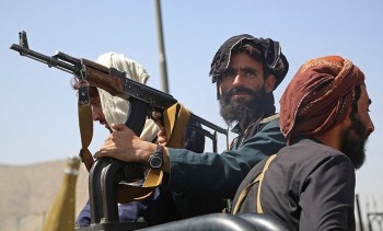 tiet lo ve luc luong mat vu tra tron khap afghanistan giup taliban chiem kabul than toc