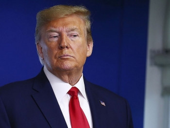 tong thong trump tuc toc ky ban hanh dao luat ngan sach tam thoi ngan chinh phu dong cua