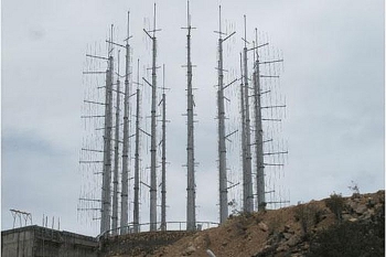 may bay nem bom b 52 cua my den trung dong iran bat che do san sang
