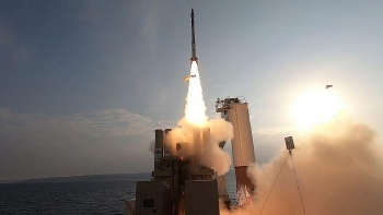 israel cong bo video thu nghiem thanh cong he thong phong thu ten lua tren bien