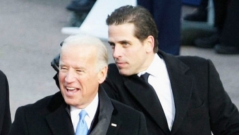 con trai ong biden duoc xac dinh da khong khai bao khoan tien dang ngo tu ukraine