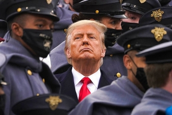 lo so trump ap thiet quan luat truoc le nham chuc cua biden lau nam goc bi mat thao luan kich ban doi pho