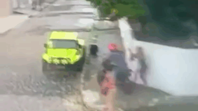 video cuo p die n thoa i tren duo ng nam thanh nien bi cam choi vu t toi tap