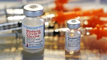 Australia hoàn trả cho Anh hàng triệu liều vaccine
