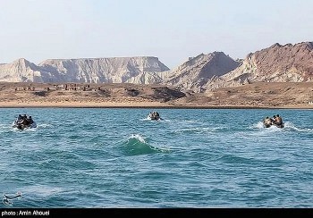 iran tien hanh cuoc tap tran mang ten nha tien tri vi dai