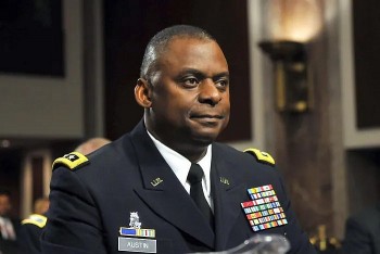 hoa ky yeu cau nhom tac chien tau san bay o lai dia trung hai