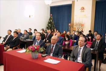 xuan que huong 2022 nguoi viet nam tai nga va israel huong ve dat nuoc