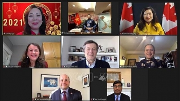 cong dong nguoi viet tai canada don tet tan suu truc tuyen