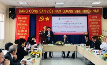 uu tien ho tro nguoi viet nam o nuoc ngoai gap kho khan