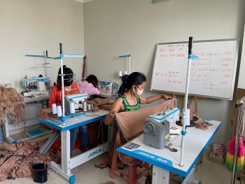 tang cuong kha nang phuc hoi kinh te cua nu cong nhan may trong covid 19