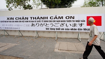 muoi nam tran dong dat tohoku ngoai khoi bo bien thai binh duong nam 2011 va hoa da no