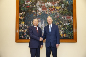 bo cong an viet nam ky ket hop tac voi uy ban dieu tra lien bang nga