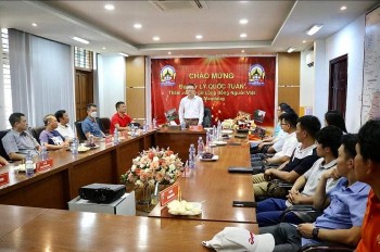 Đại sứ Lý Quốc Tuấn thăm, làm việc với cộng đồng người Việt Nam tại Mandalay