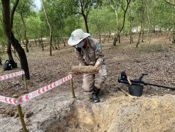 npa vien tro 30 ty dong khac phuc hau qua sau chien tranh tai quang tri