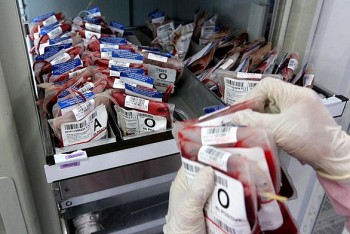 cac nha khoa hoc phat hien hat vi nhua trong mau cua con nguoi