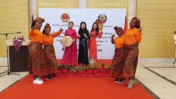 10 suat hoc bong di thuc tap tieng bo dao nha tai mozambique