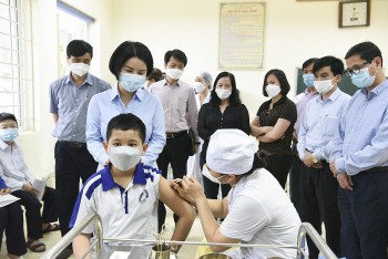 ha noi trien khai tiem vaccine covid 19 cho tre em tu 5 den duoi 12 tuoi tai 3 quan huyen