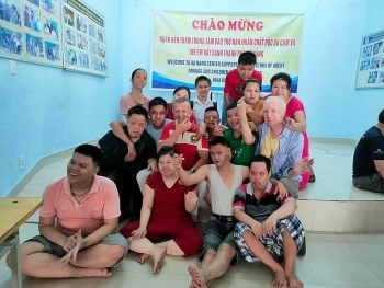 chua dung lai cho den khi cong ly duoc thi hanh