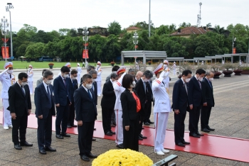 thu tuong nhat ban vao lang vieng chu tich ho chi minh