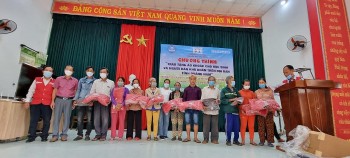 CHIA trao 987 chiếc áo khoác cho người dân huyện Phú Ninh (Quảng Nam)