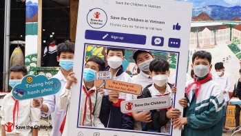 to chuc cuu tro tre em giup hoc sinh lao cai noi khong voi bat nat hoc duong