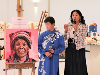 vaa quyen gop hon 100 trieu giup tre em kho khan va phu nu la nan nhan buon ban nguoi