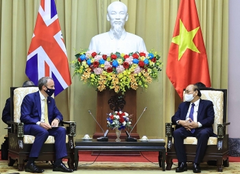 bo truong bo ngoai giao va phat trien anh an tuong truoc nhung thanh tuu kiem soat dich covid 19 cua viet nam