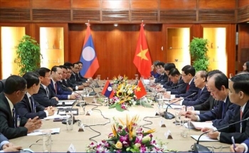 dai su nguyen ba hung trang moi trong quan he huu nghi vi dai doan ket dac biet viet lao