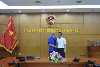 kieu bao hoa ky nguyen trong duc chia se nhung cam xuc thieng lieng khi den truong sa