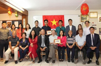 quang ba van hoa viet nam va gap go cong dong nguoi viet tai lyon phap