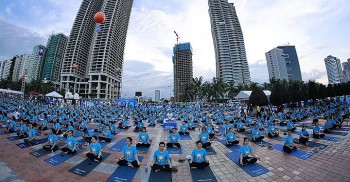 du khach quoc te an tuong voi le hoi yoga quoc te da nang 2022
