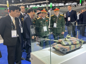 viet nam tham du trien lam vu khi luc quan eurosatory