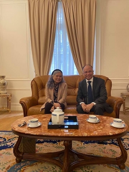ba tran to nga xuc dong truoc su quan tam ung ho cua nha nuoc va hoi nan nhan chat doc da camdioxin viet nam