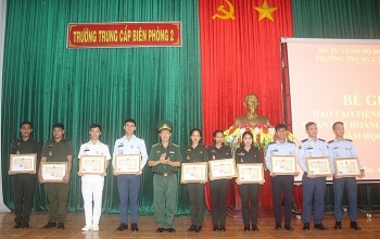 70 hoc vien quan doi hoang gia campuchia tot nghiep khoa dao tao tieng viet