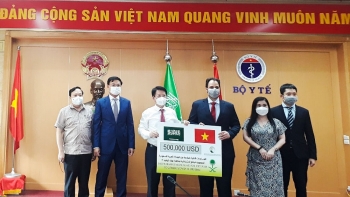a rap xe ut ho tro vat tu y te tri gia 500000 usd giup viet nam phong chong dich covid 19