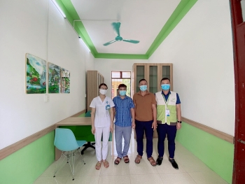 gni ban giao 2 phong tham van cham soc suc khoe sinh san cho tram y te tai ha giang