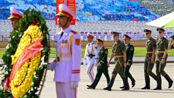 quan nhan nga lao va campuchia vao lang vieng chu tich ho chi minh