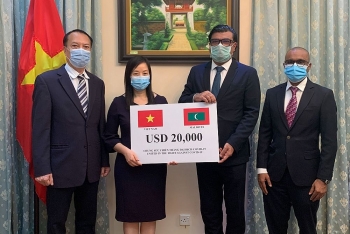 viet nam trao 20000 usd ung ho maldives trong phong chong covid 19