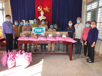 to chuc thien nguyen paint a dream quyen gop ung ho nguoi ngheo tai quang ngai quang nam