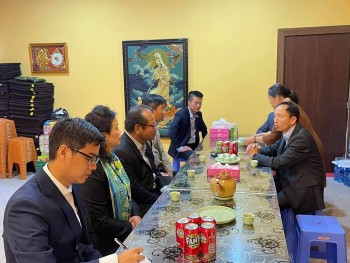 gap mat tham hoi cong dong nguoi viet nam tai tinh ustecky ch sec