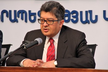 dai su armenia vahram kazhoyan thuan loi nhat la hop tac du lich va giao duc